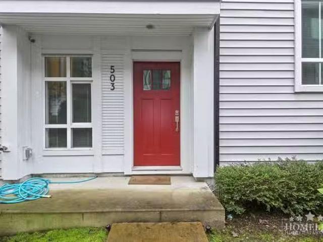 Condo for rent in Surrey, British Columbia