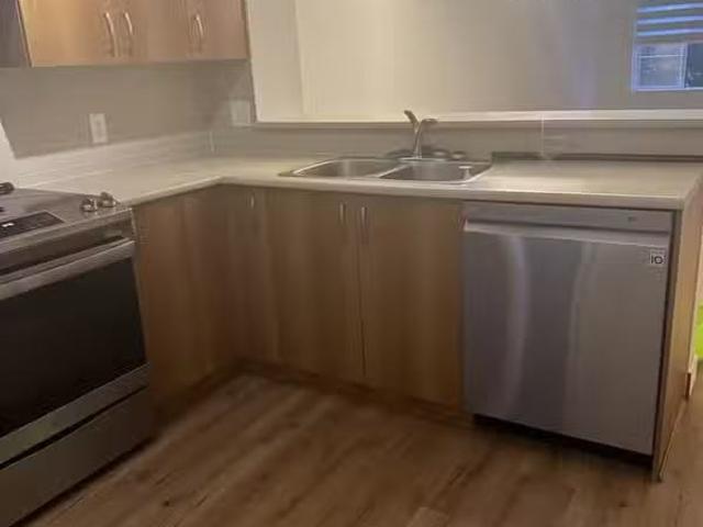 Condo for rent in Surrey, British Columbia