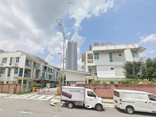 Townhouse for sale in Petaling, Damansara Damai
