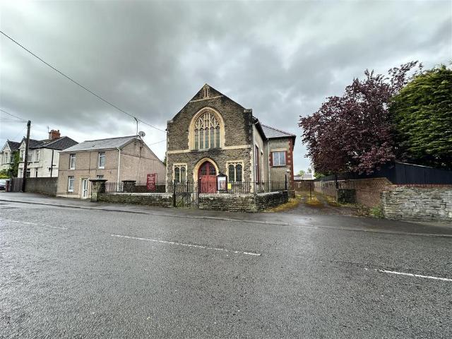House for sale in Pontarddulais, Wales