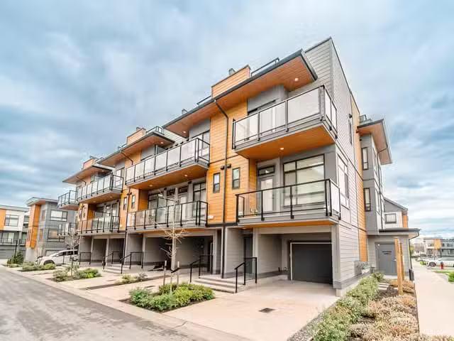 Condo for sale in Abbotsford, British Columbia