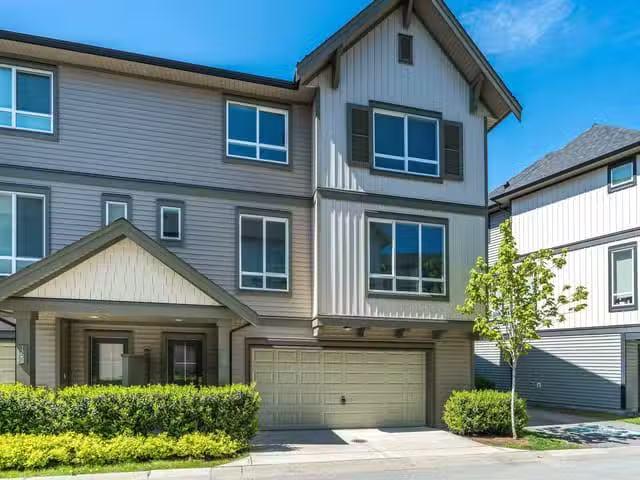 Condo for sale in Abbotsford, British Columbia