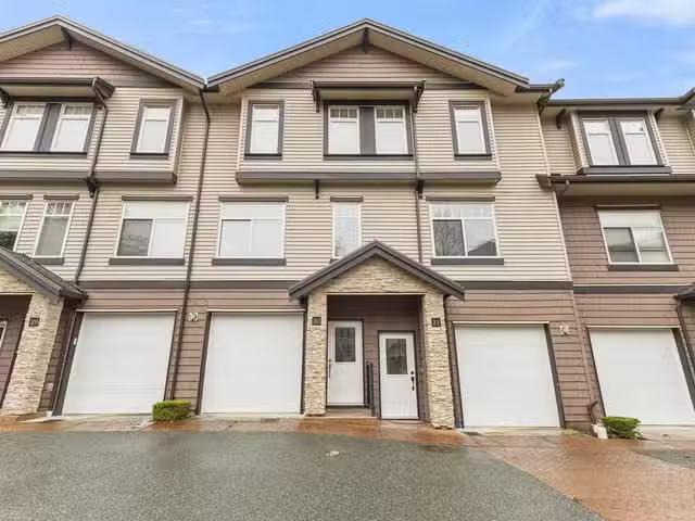 Condo for sale in Abbotsford, British Columbia