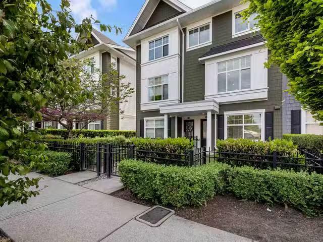 Condo for sale in Abbotsford, British Columbia
