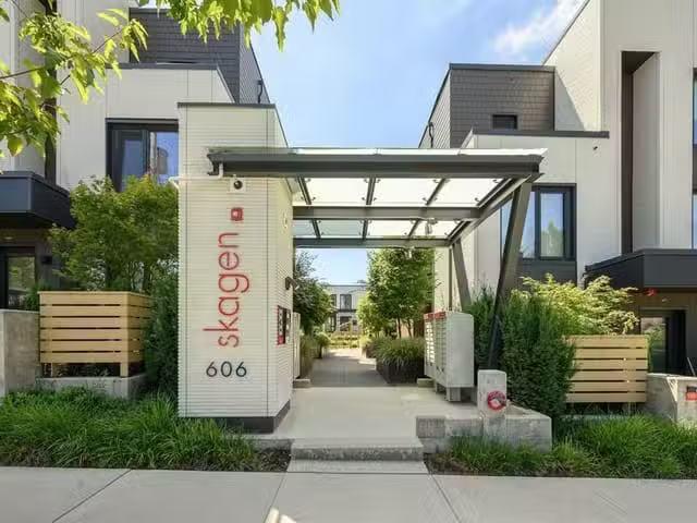 Condo for sale in Coquitlam, British Columbia
