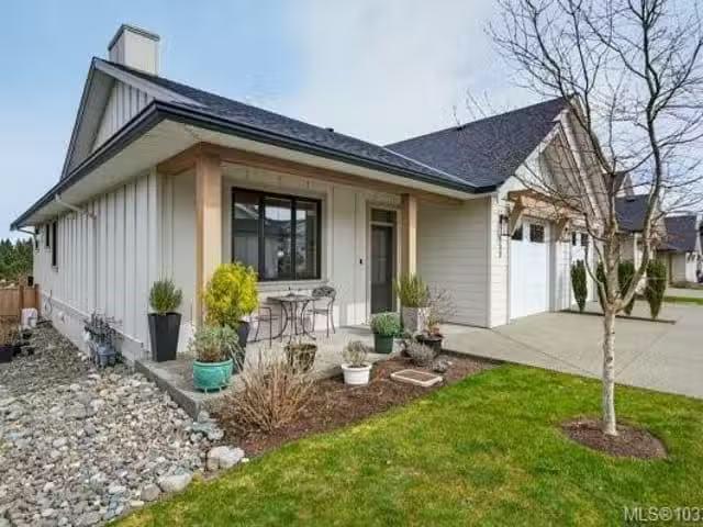 Condo for sale in Courtenay, British Columbia
