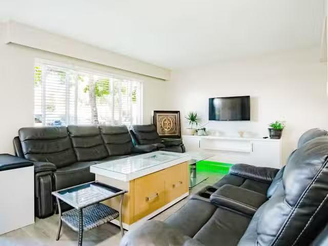 Condo for sale in Rideau Lakes, Ontario