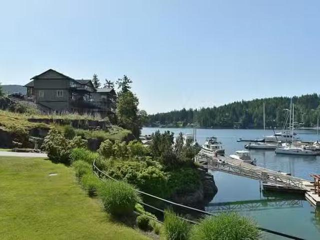 Condo for sale in British Columbia