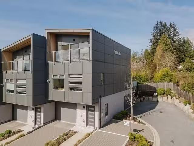 Condo for sale in Gibsons, British Columbia