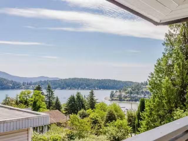 Condo for sale in Gibsons, British Columbia