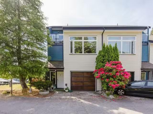 Condo for sale in Gibsons, British Columbia
