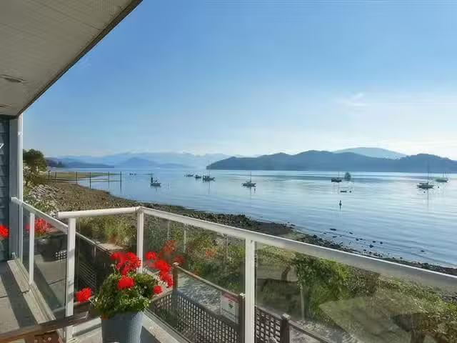 Condo for sale in Gibsons, British Columbia