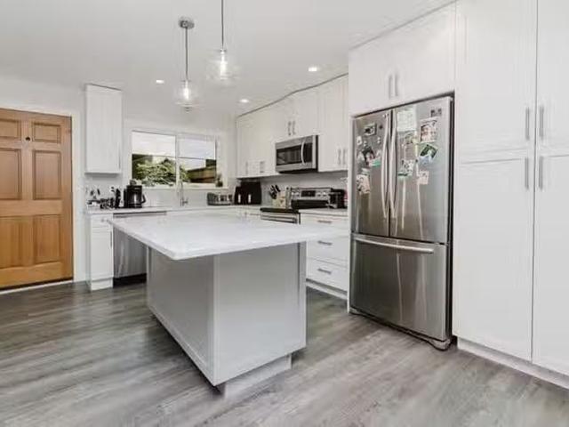 Condo for sale in Gibsons, British Columbia