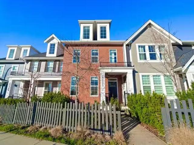 Condo for sale in Langley, British Columbia