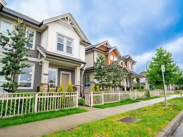 Condo for sale in Langley, British Columbia