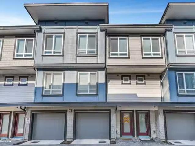 Condo for sale in Langley, British Columbia