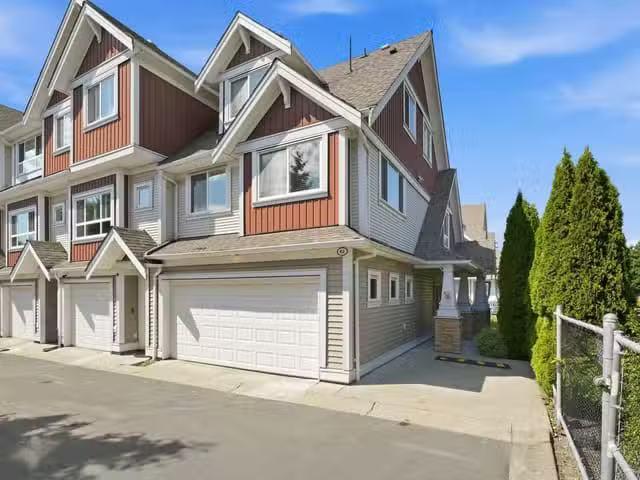 Condo for sale in Langley, British Columbia