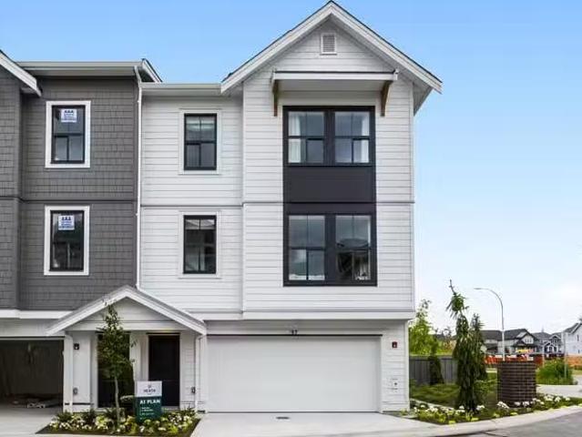 Condo for sale in Langley, British Columbia