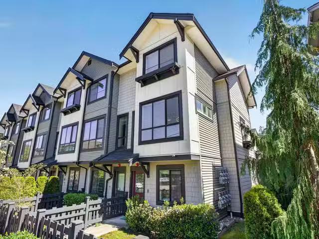 Condo for sale in Langley, British Columbia