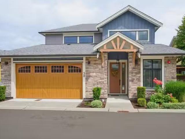 Condo for sale in Langley, British Columbia