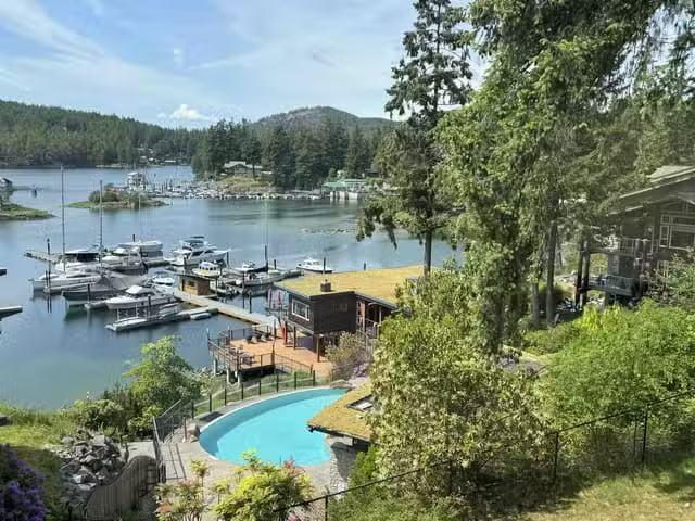 Condo for sale in Madeira Park, British Columbia