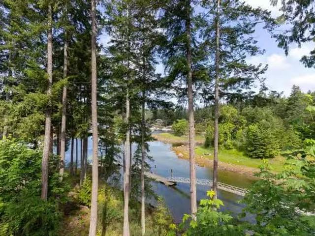 Condo for sale in Madeira Park, British Columbia
