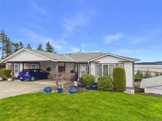 Condo for sale in Nanaimo, British Columbia