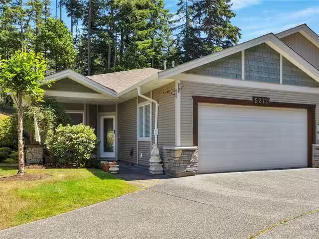 Condo for sale in Nanaimo, British Columbia