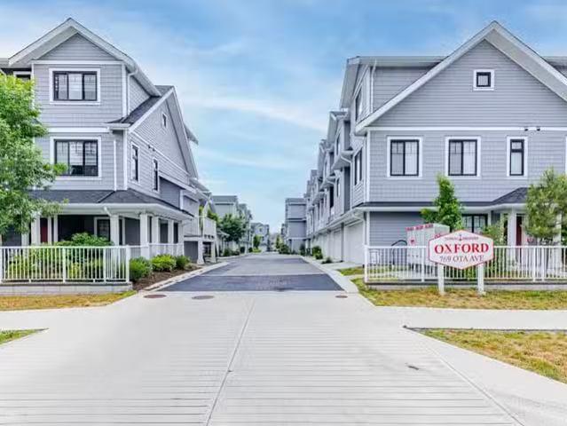 Condo for sale in New Westminster, British Columbia