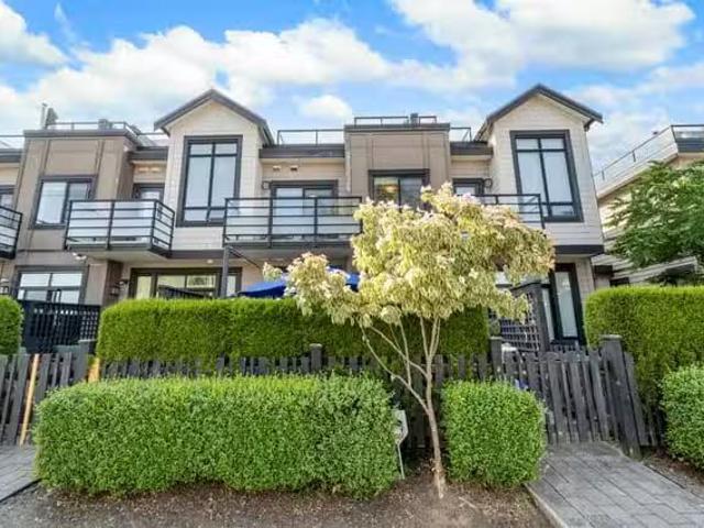 Condo for sale in New Westminster, British Columbia