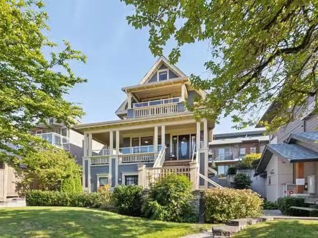 Condo for sale in North Vancouver, British Columbia
