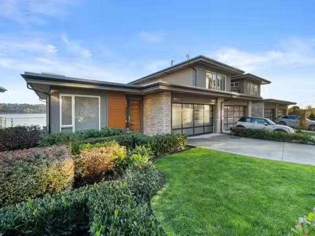 Condo for sale in North Vancouver, British Columbia