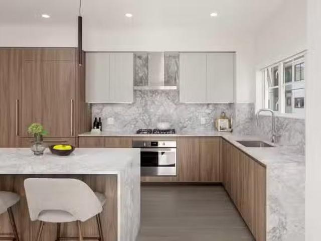 Condo for sale in Pitt Meadows, British Columbia