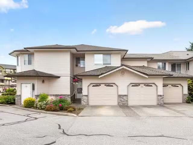 Condo for sale in Pitt Meadows, British Columbia