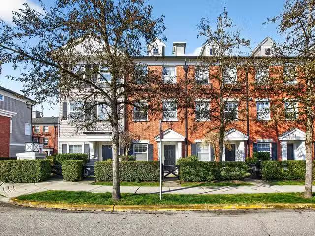 Condo for sale in Pitt Meadows, British Columbia