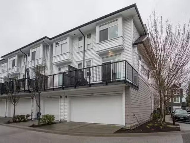 Condo for sale in Pitt Meadows, British Columbia