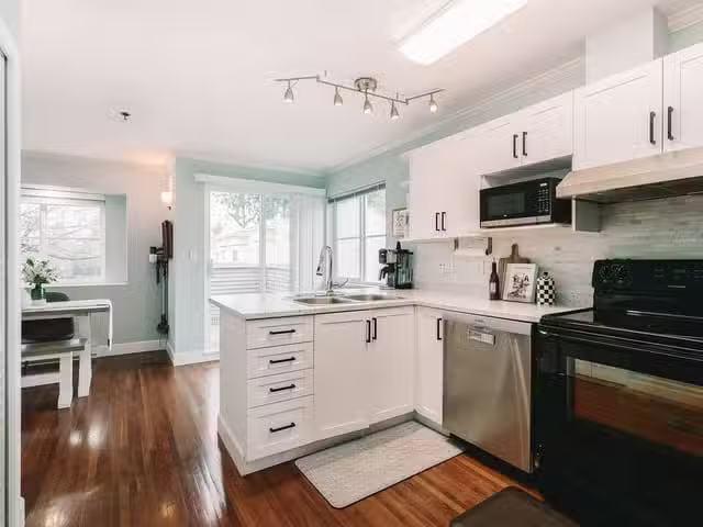Condo for sale in Pitt Meadows, British Columbia