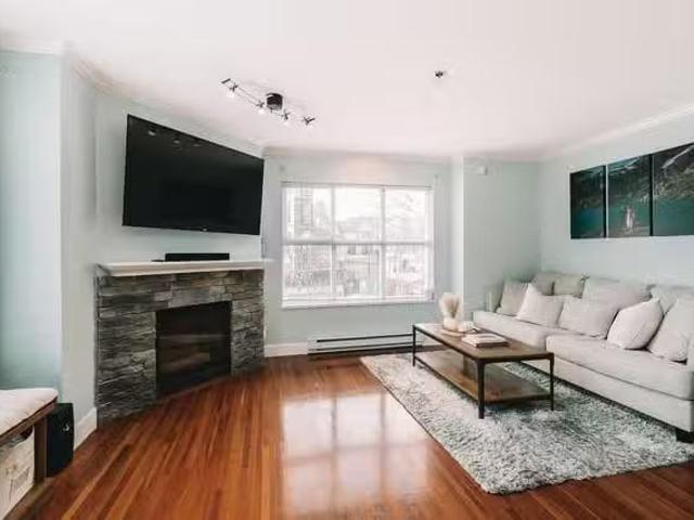 Condo for sale in Pitt Meadows, British Columbia