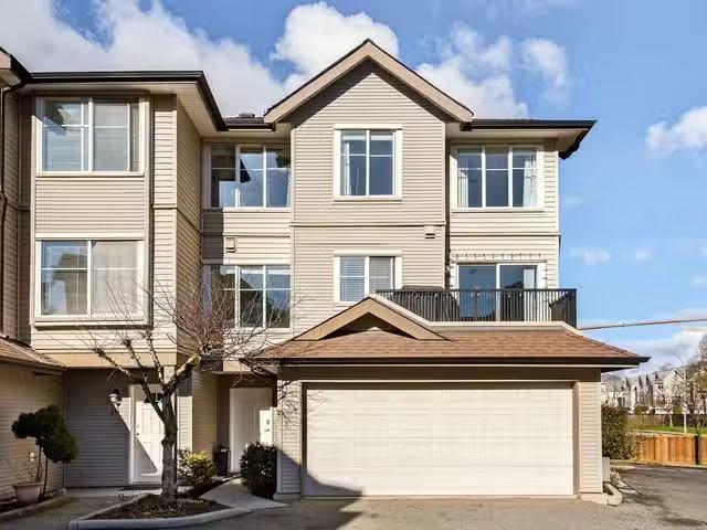 Condo for sale in Port Coquitlam, British Columbia
