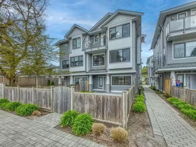 Condo for sale in Port Coquitlam, British Columbia