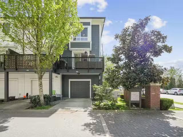 Condo for sale in Port Coquitlam, British Columbia