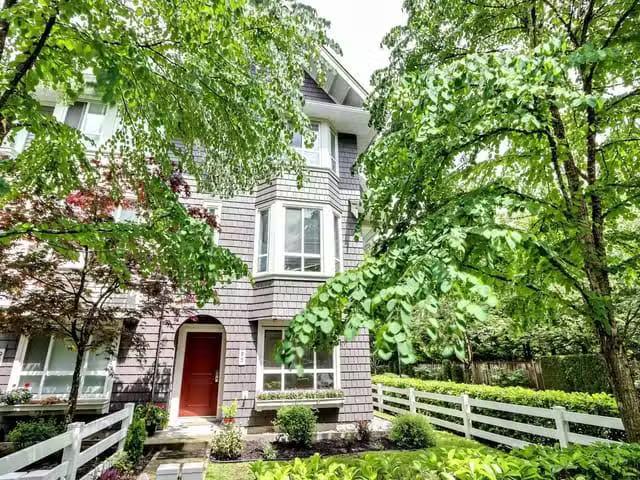 Condo for sale in Port Coquitlam, British Columbia