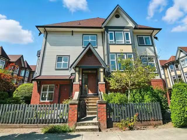 Condo for sale in Ville de Richmond, Estrie