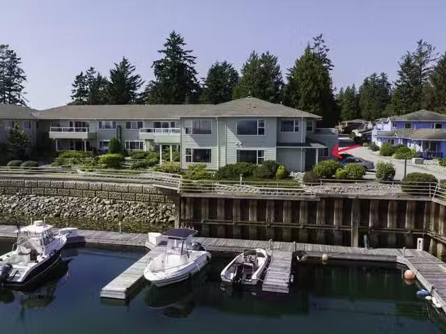 Condo for sale in Sechelt, British Columbia
