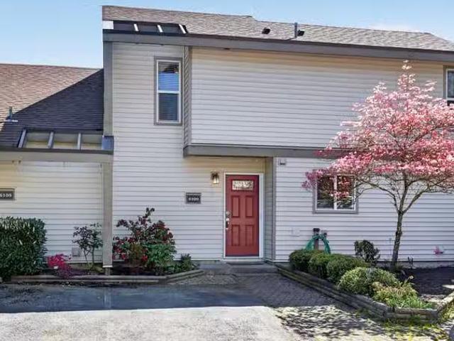 Condo for sale in Surrey, British Columbia