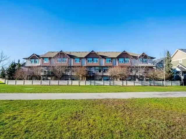 Condo for sale in Surrey, British Columbia