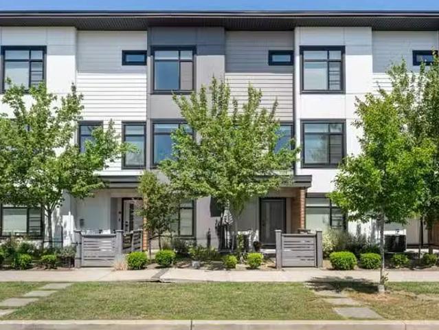Condo for sale in Surrey, British Columbia