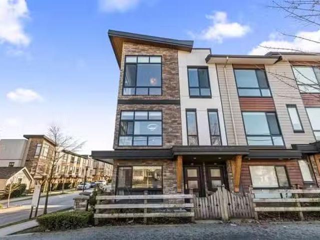 Condo for sale in Surrey, British Columbia