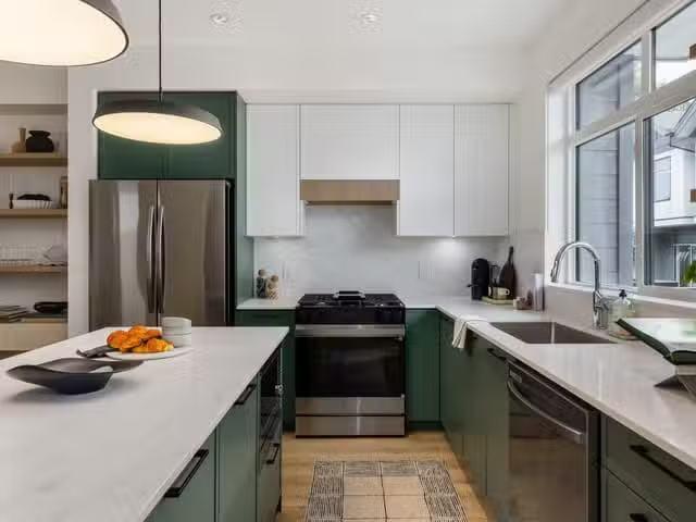 Condo for sale in Surrey, British Columbia