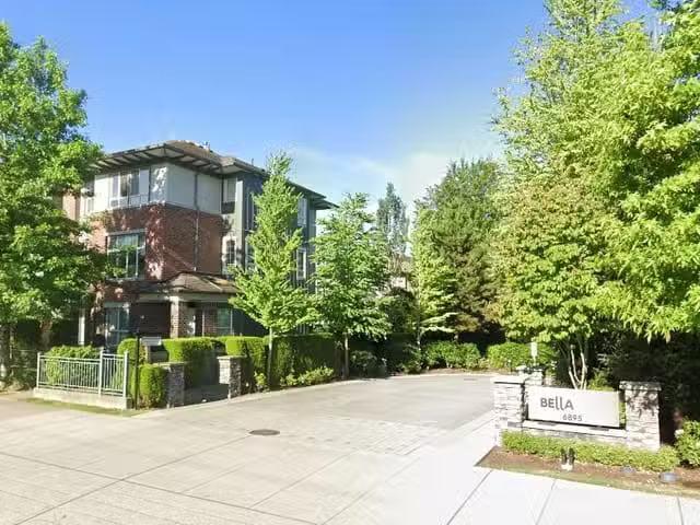 Condo for sale in Surrey, British Columbia